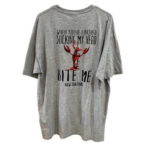 New Orleans Funny Crawfish Bite Me Short Sleeve Gray Graphic Tee XL